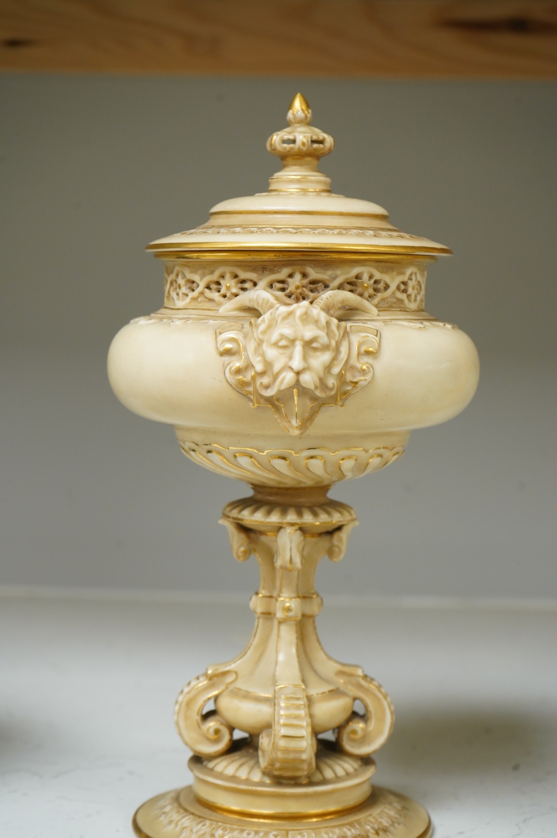 A late Victorian Royal Worcester porcelain pot pourri and cover, numbered 139 to base, 25cm